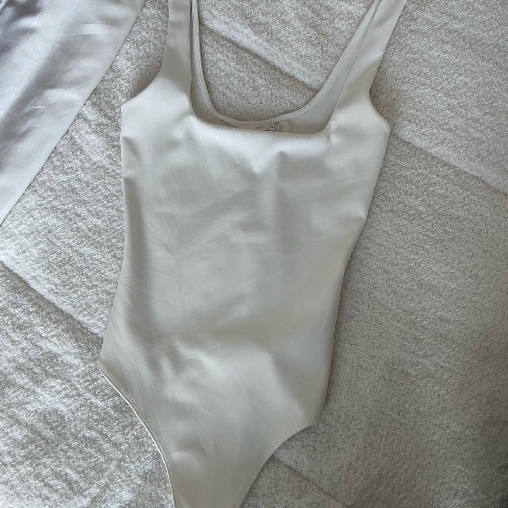 Good American Cream Bodysuit